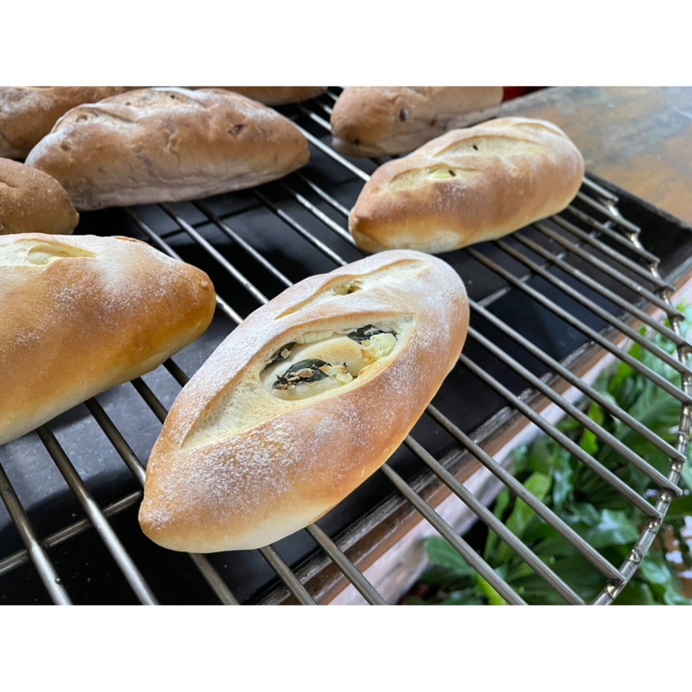 九層塔乳酪麵包-細節圖2