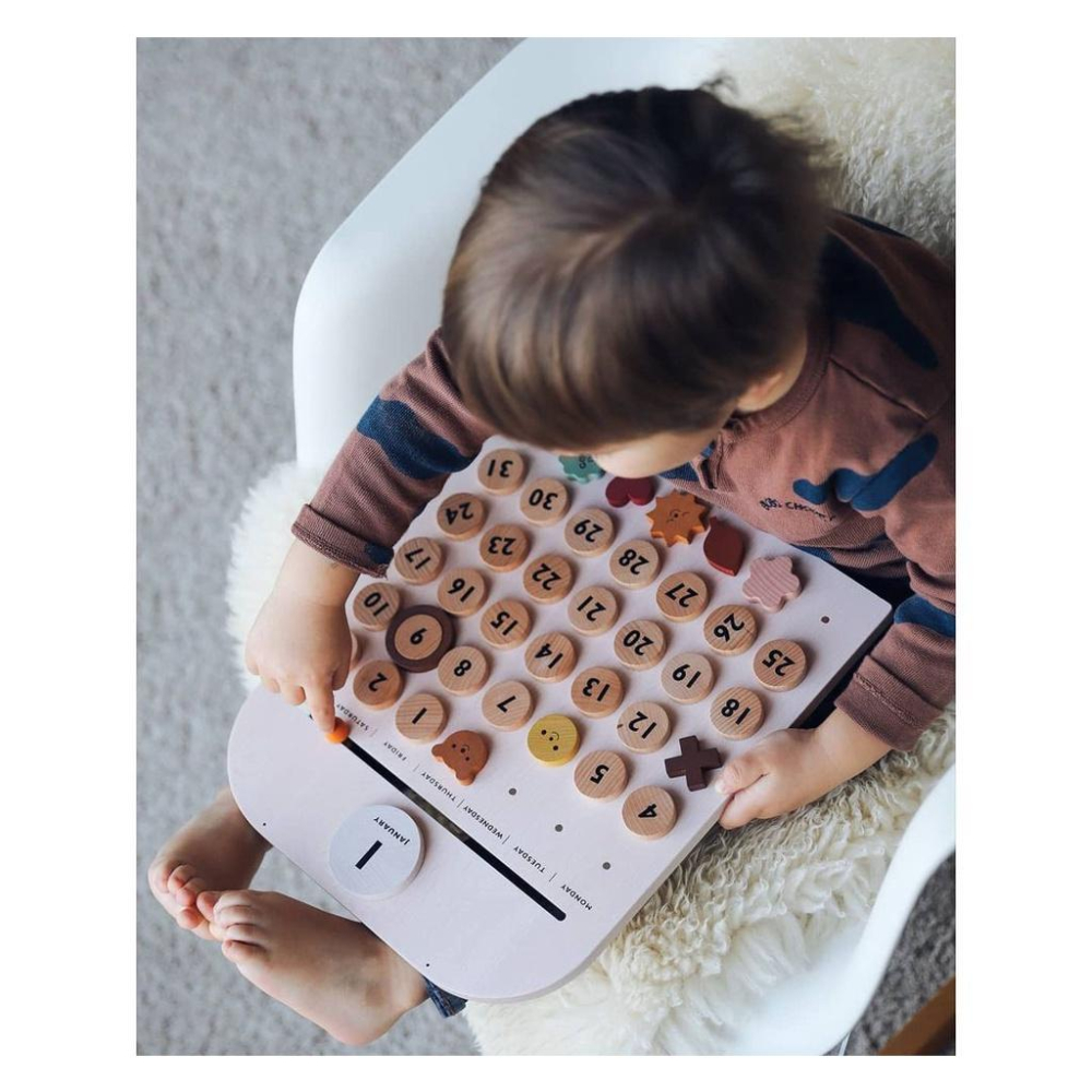 蒙特梭利 幼兒 櫸木磁吸式月曆認知教具 木質玩具 T0001 抬頭紋少女-細節圖5