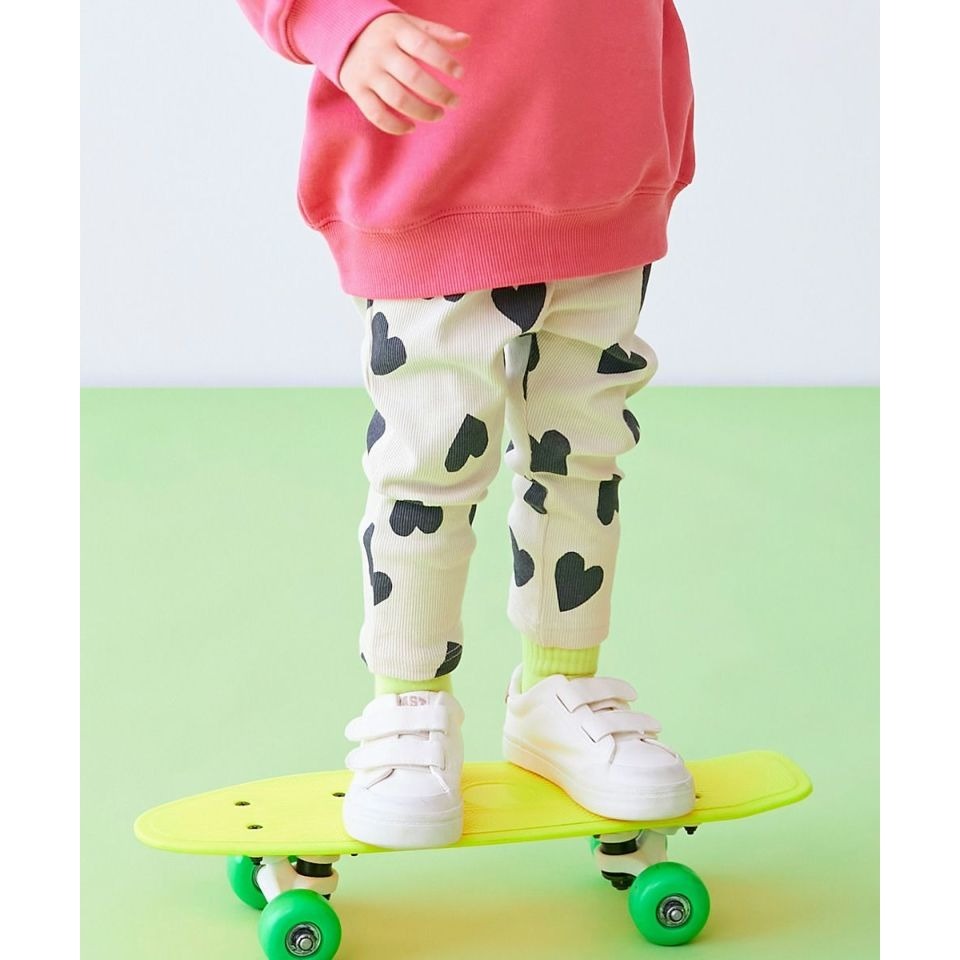 日單 不分前後 隨便穿都對的彈力兒童長褲 ｜幼兒園必備 純棉錐形褲 內搭褲 棉褲 男童 女童 P0026 抬頭紋少女-規格圖10