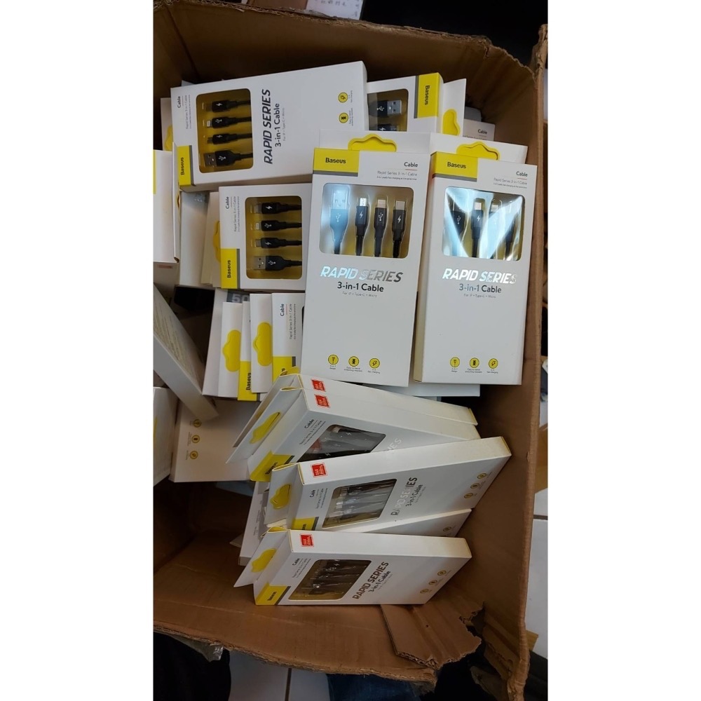 倍思一拖三充電線　是一．二年前產品尾貨　品質不錯　最高可達2.4 到 3 A（max）支援蘋果傳輸-細節圖6