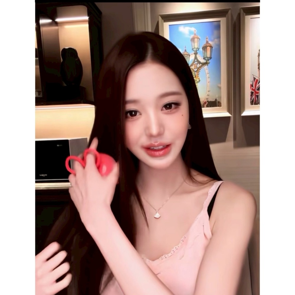 張員瑛企劃品牌 FOREVER:CHERRY x medicube美髮光澤梳-細節圖4