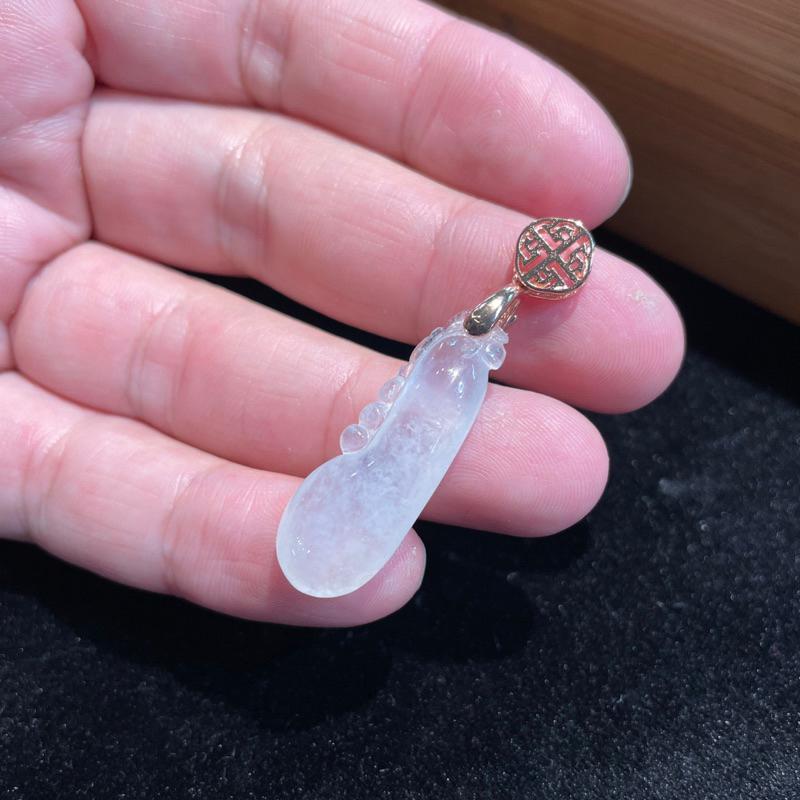 瀚玉珠寶.天然A貨緬甸玉.玻璃種冰福瓜翡翠墜..925純銀墜頭.送禮收藏兩相宜｜緬甸玉-細節圖2