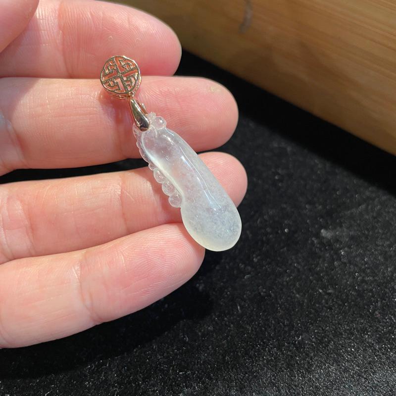 瀚玉珠寶.天然A貨緬甸玉.玻璃種冰福瓜翡翠墜..925純銀墜頭.送禮收藏兩相宜｜緬甸玉-細節圖3