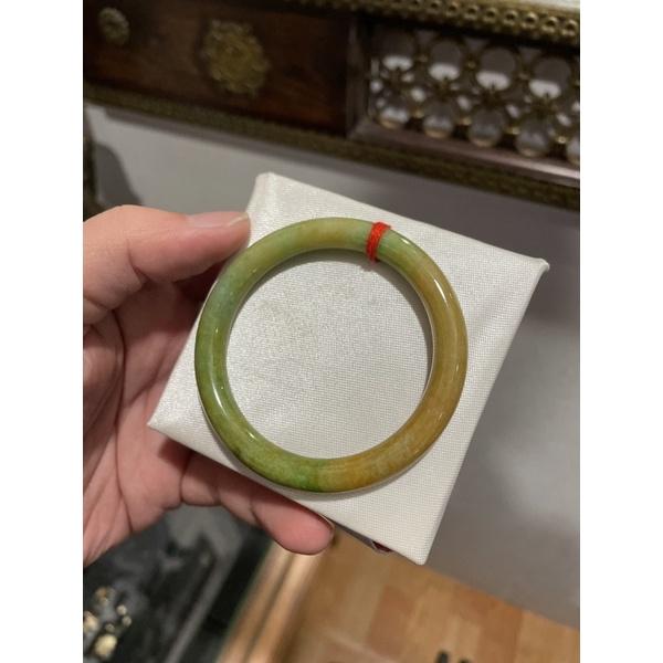 天然緬甸玉-三彩圓骨鐲，翡翠手鐲，稀有老三彩，附上中國寶石鑑定證書16.5手圍-細節圖2