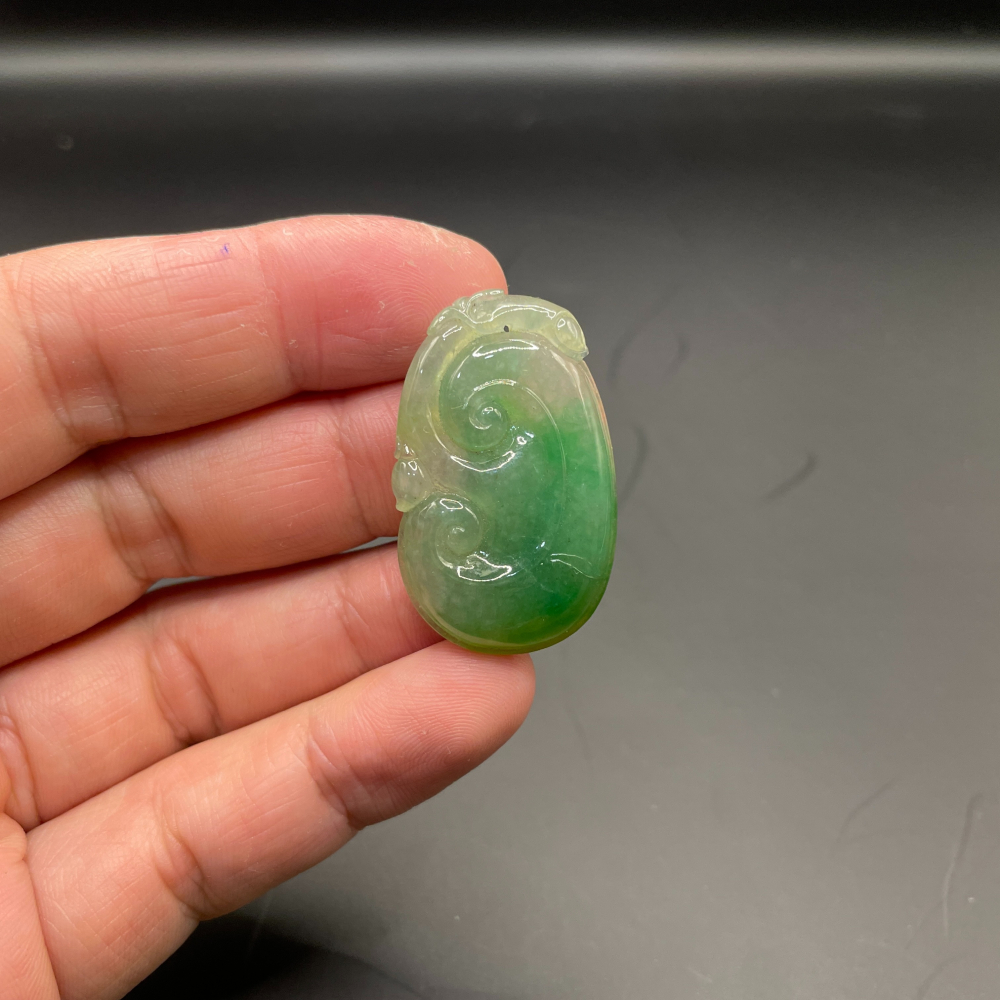 『瀚玉珠寶』冰種三彩如意翡翠墜.種水好顏色佳.黃加綠 老三彩值得珍藏.天然A貨翡翠如意墜-細節圖2