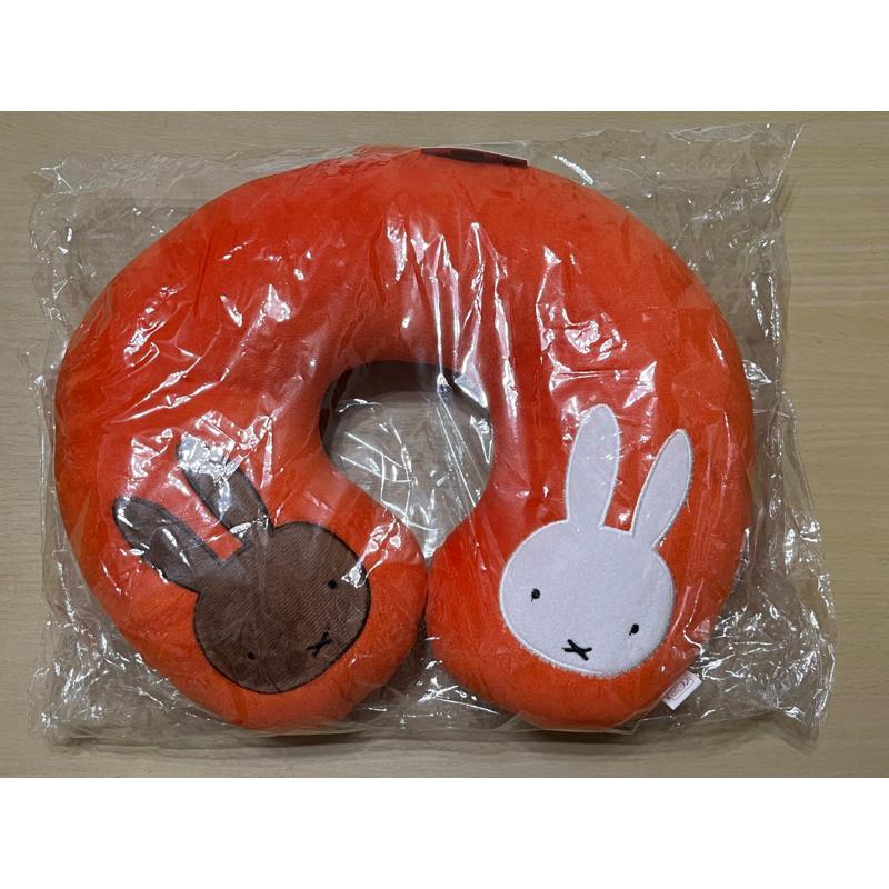 交通部觀光署 苗栗南莊線 無奈熊 頸枕 米菲兔 miffy 喔熊 抱枕 暖手枕 束口袋 飛機枕 U型枕-細節圖4