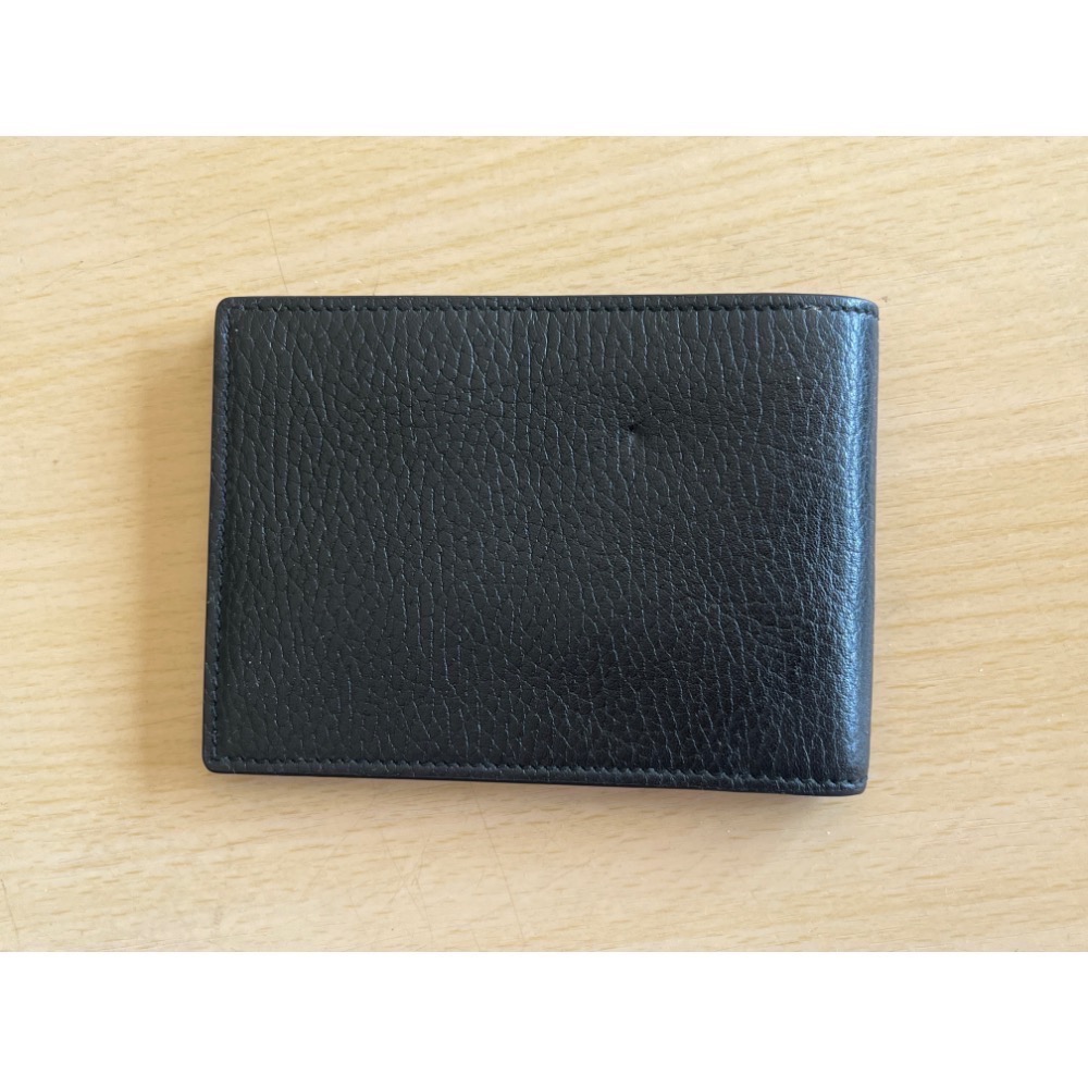 GUCCI 男士黑色荔枝紋皮革短夾 Gucci黑色雙折短版皮夾 藍色內襯-細節圖6