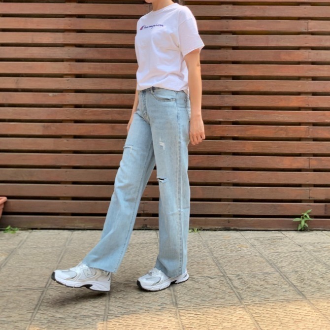 ** 台灣現貨 ** 揪in 中高腰雙釦刷破牛仔寬褲 寬褲 舒適寬褲 刷破設計 台灣自由品牌-細節圖3