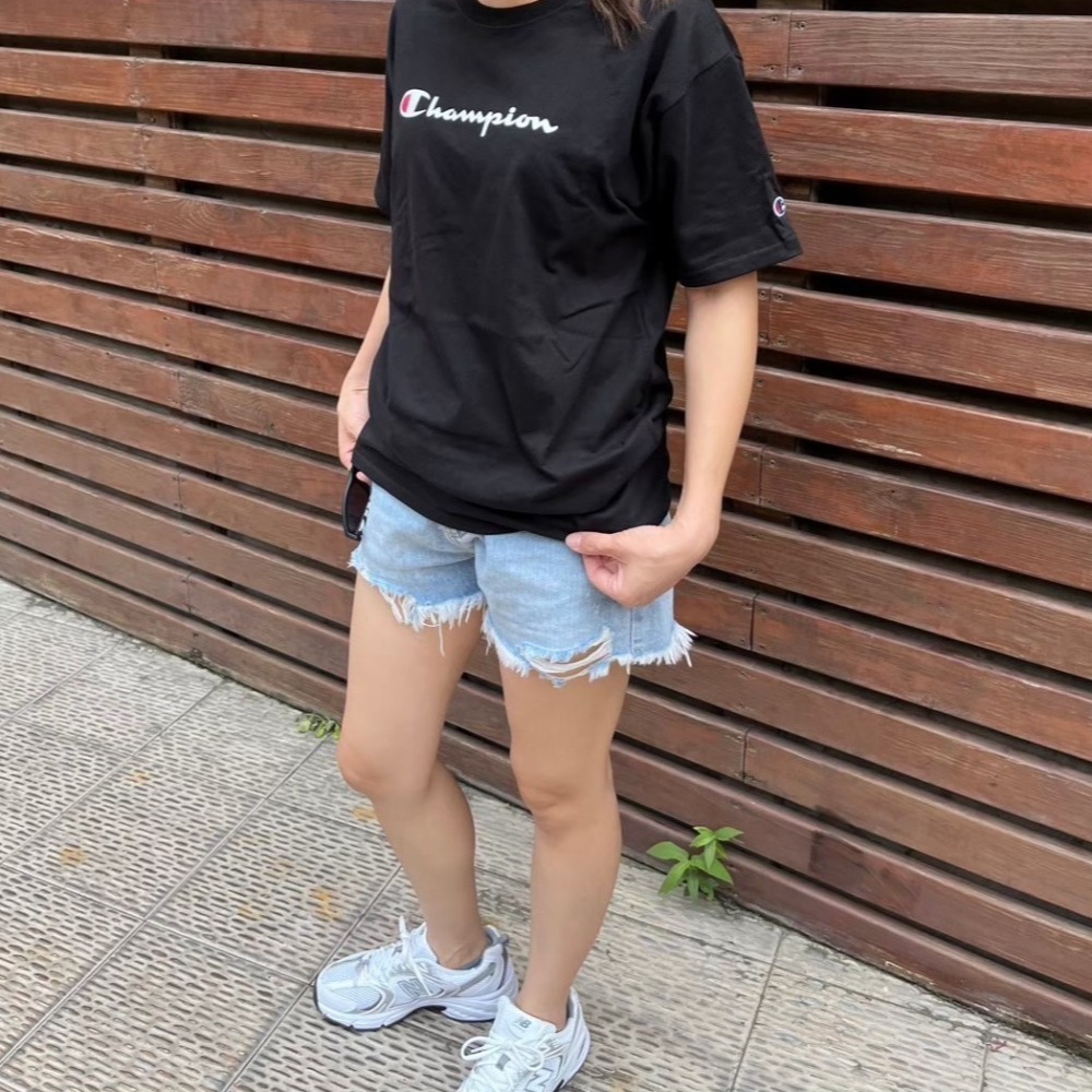 ** 台灣現貨 ** 揪in 牛仔短褲 刷破褲 刷破短褲 牛仔褲 刷破設計 台灣自有品牌-細節圖2