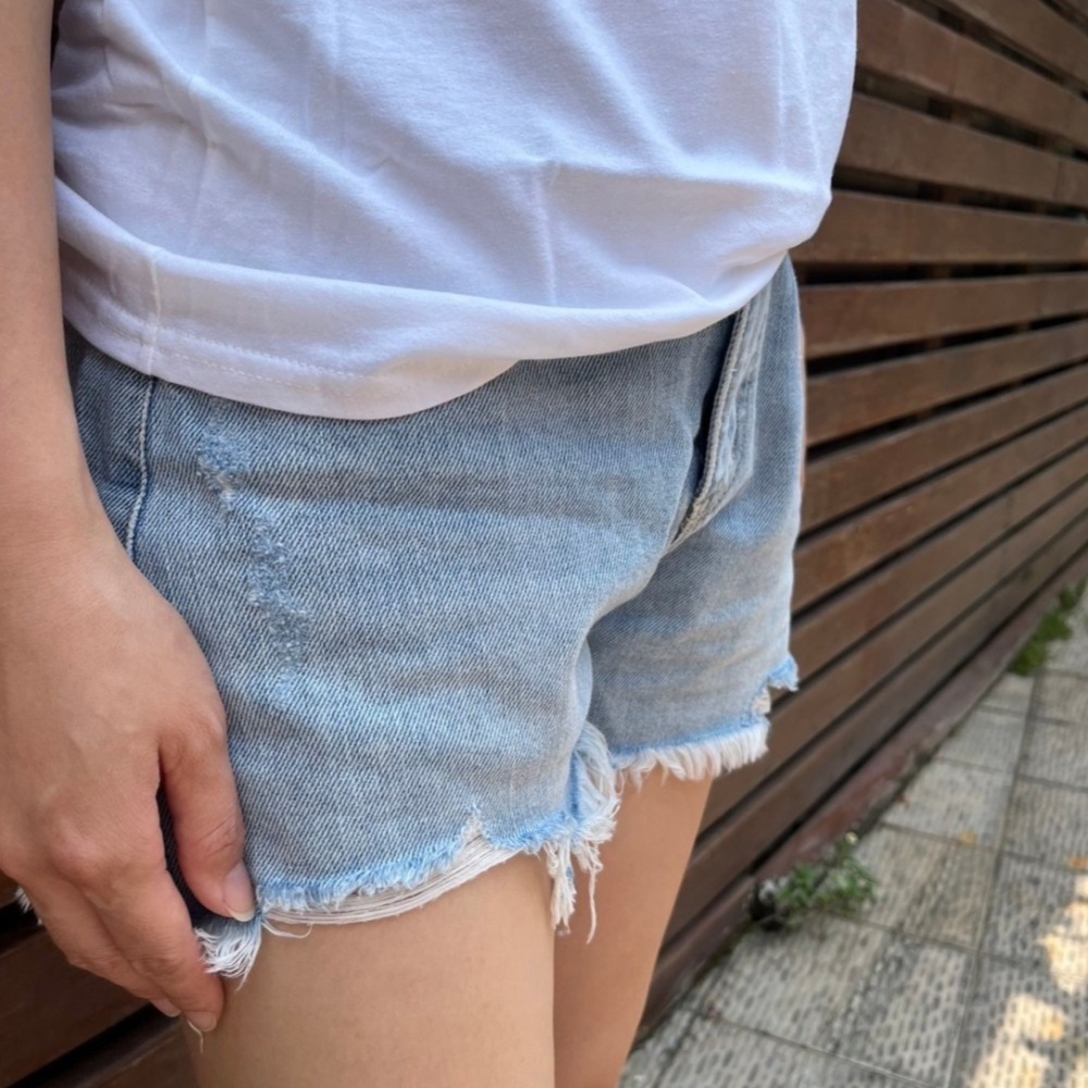** 台灣現貨 ** 揪in 牛仔短褲 刷破褲 刷破短褲 牛仔褲 刷破設計 台灣自有品牌-細節圖6