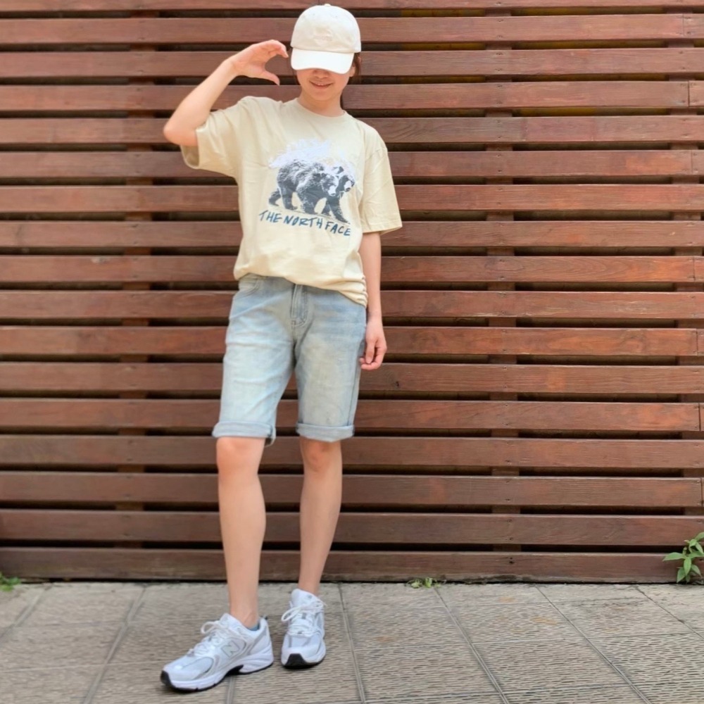 ** 台灣現貨 ** 揪in 淺藍中性五分褲 牛仔五分褲 中性 彈性 牛仔褲 刷白設計 情侶款 台灣自有品牌-細節圖3