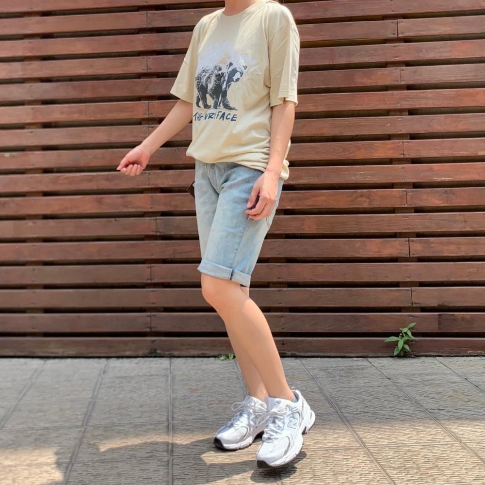 ** 台灣現貨 ** 揪in 淺藍中性五分褲 牛仔五分褲 中性 彈性 牛仔褲 刷白設計 情侶款 台灣自有品牌-細節圖5