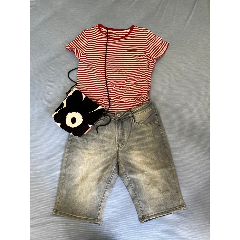 ** 台灣現貨 ** 揪in 淺藍中性五分褲 牛仔五分褲 中性 彈性 牛仔褲 刷白設計 情侶款 台灣自有品牌-細節圖7