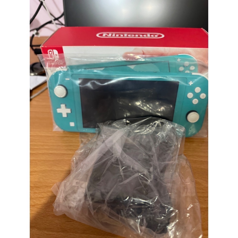 🎮【小暘NS電玩】可用折價券 switch lite  (二手）-細節圖2