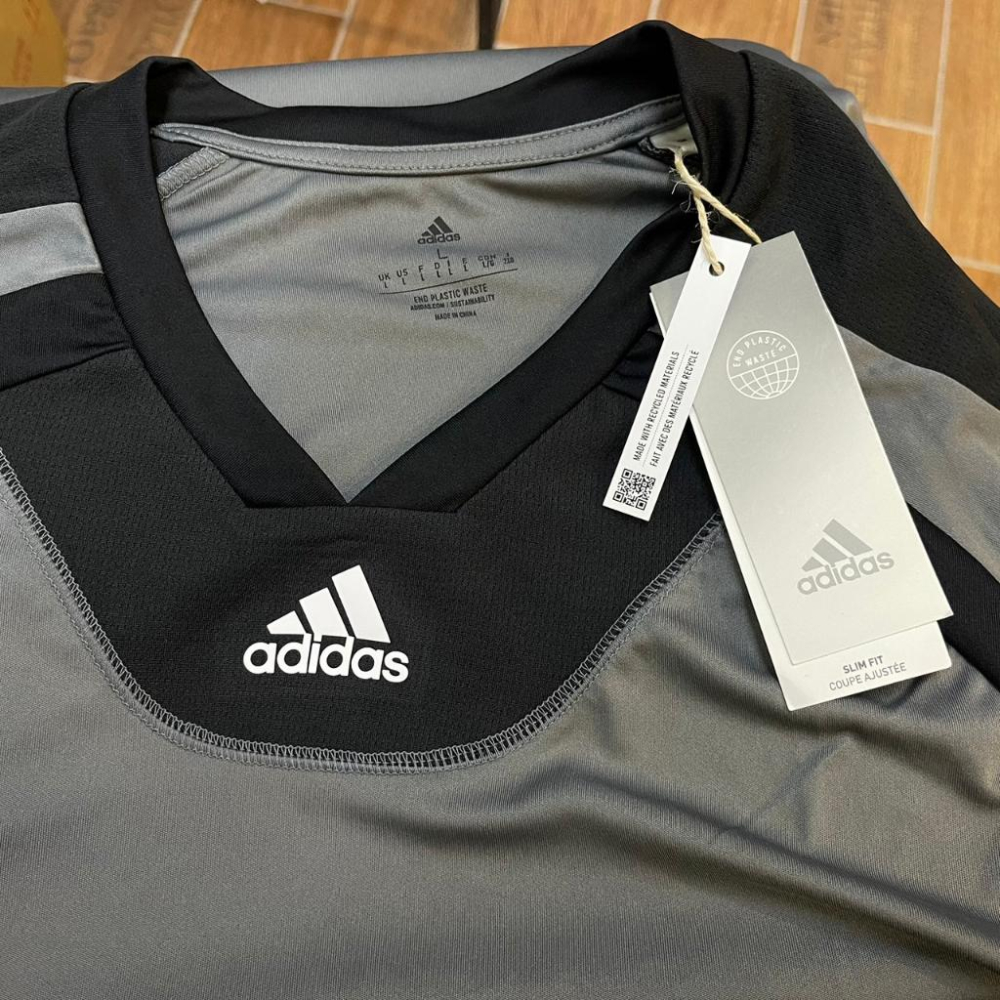 💯保證正品💯Adidas 愛迪達 大LOGO 短T 素T  黑色 成人版 吸濕排汗衫 44格【Huang-RL】-細節圖3