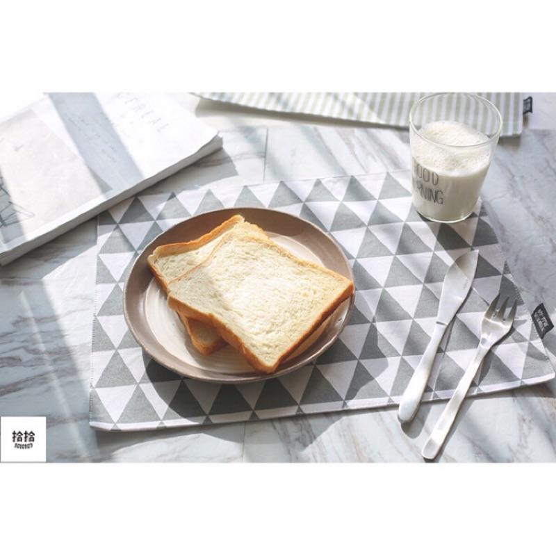 拾拾食器｜(現貨)北歐風幾何純棉餐墊◆桌墊 餐桌墊 耐熱墊 布墊 背景布 隔熱墊 防燙墊 桌巾 桌布 日本 台灣現貨-細節圖2