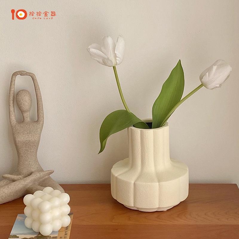 拾拾食器｜韓系💛奶油白花瓶◆陶瓷花瓶 素色花瓶 花器 插花 仿真花 假花 素色 拍照道具 日本 現貨+預購 台灣-細節圖2
