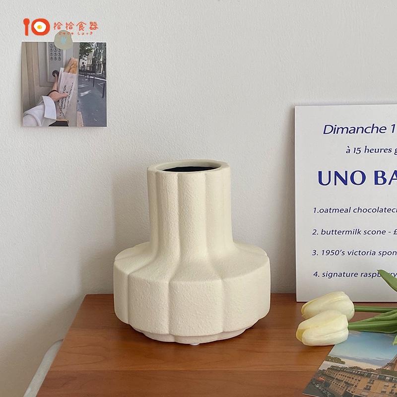 拾拾食器｜韓系💛奶油白花瓶◆陶瓷花瓶 素色花瓶 花器 插花 仿真花 假花 素色 拍照道具 日本 現貨+預購 台灣-細節圖5