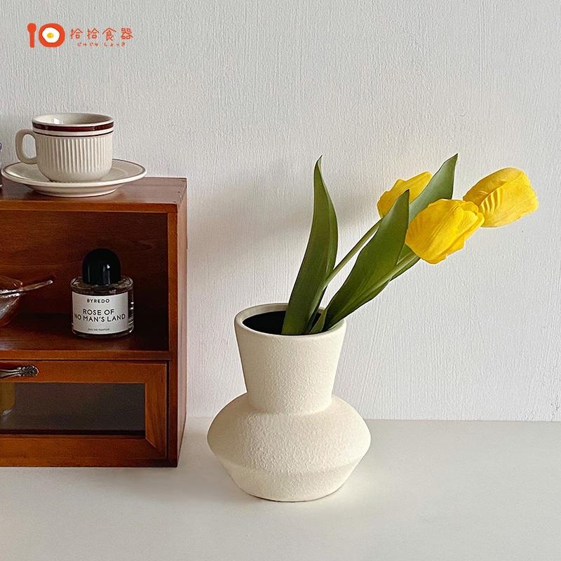 拾拾食器｜韓系💛奶油白花瓶◆陶瓷花瓶 素色花瓶 花器 插花 仿真花 假花 素色 拍照道具 日本 現貨+預購 台灣-細節圖6