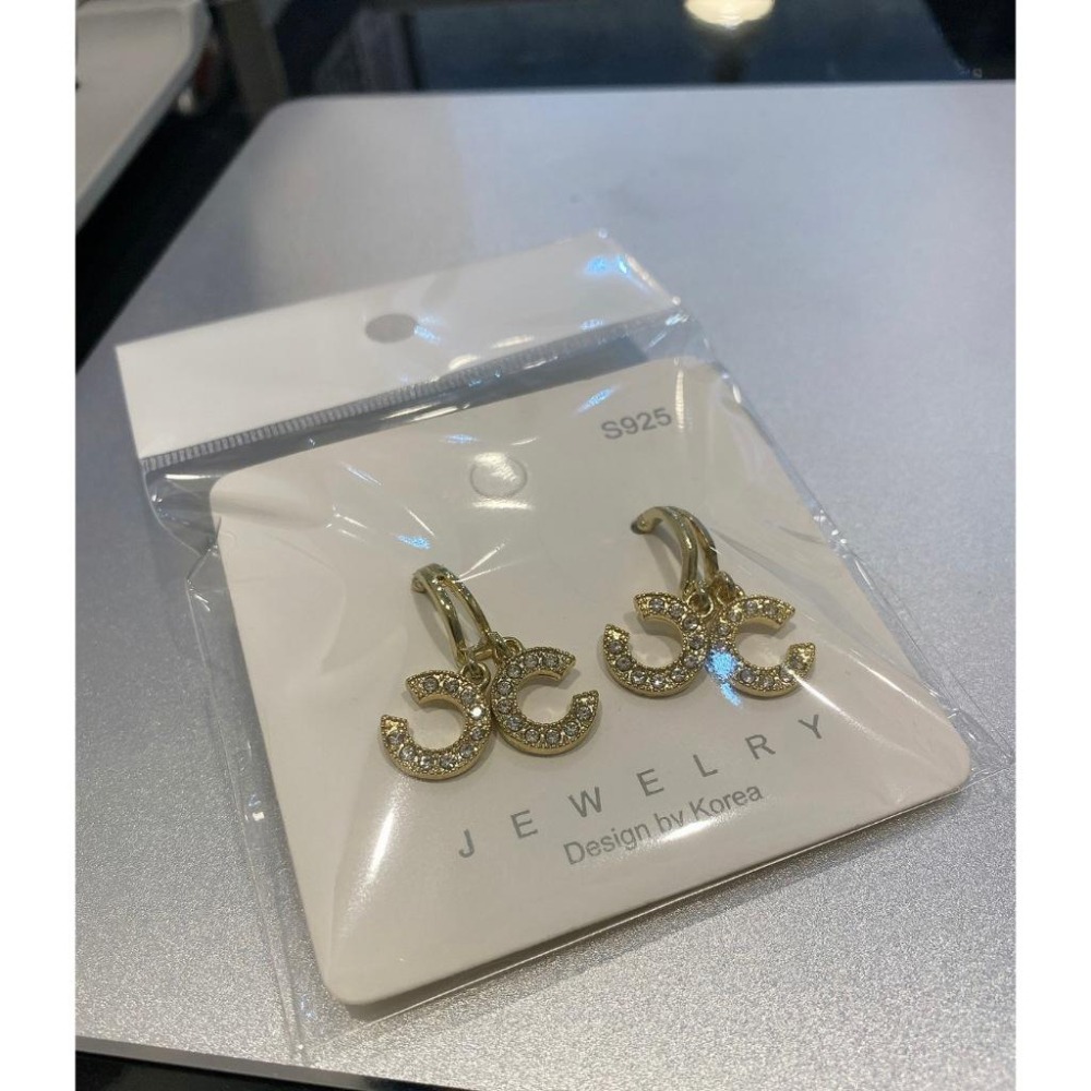 🔱精品氣質優雅小香雙C金色微鑲鑽C型耳環🔱-細節圖3