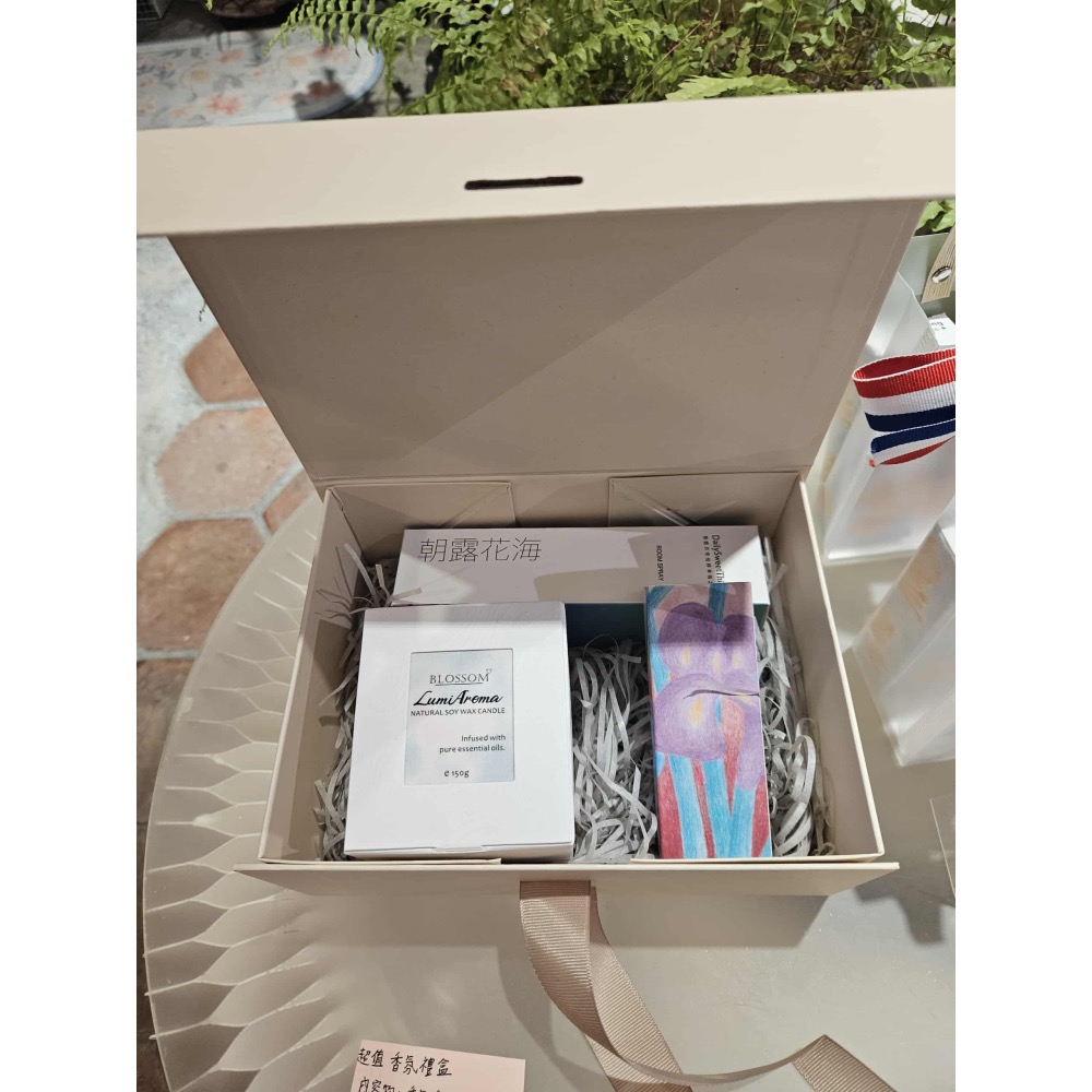 恬事  幸福的花味禮盒 （含香氛蠟燭、護手霜、空間香氛噴霧）-細節圖3