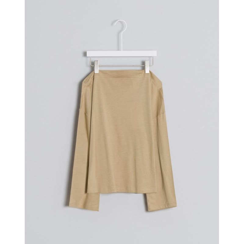 Meier.Q MIT 舒適柔滑一字領上衣 卡其杏M-細節圖5