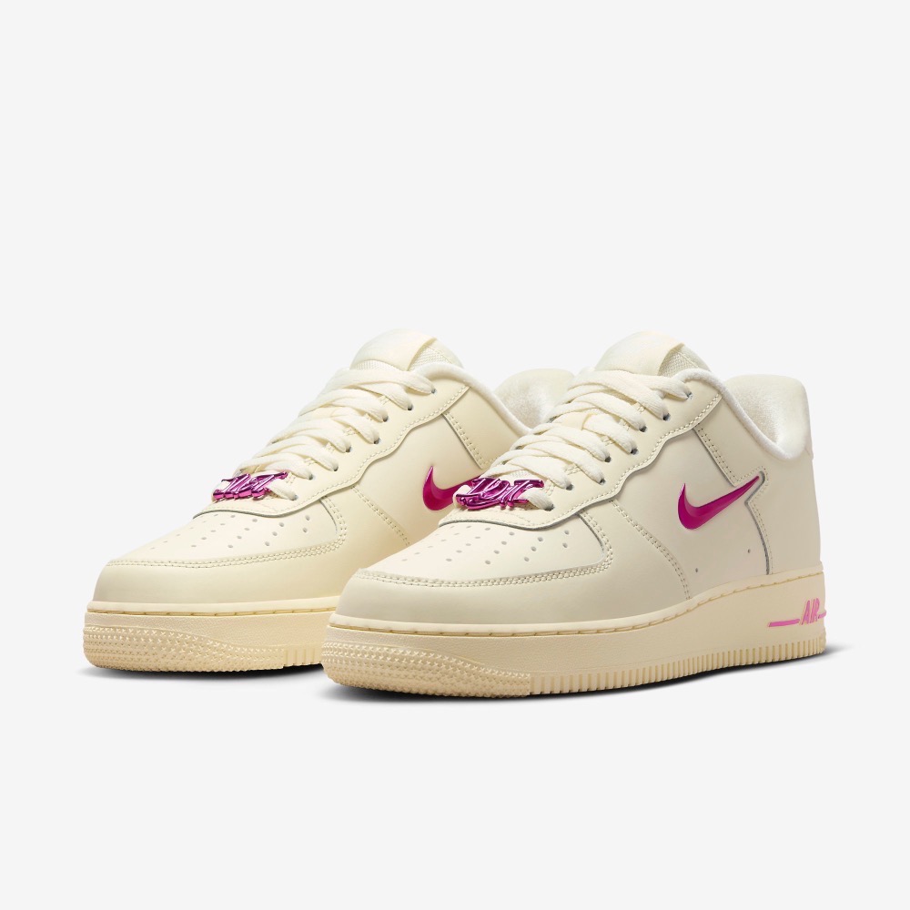 13代購 W Nike Air Force 1 07 SE 奶白桃 女鞋 休閒鞋 復古球鞋 倒勾 FB8251-101-細節圖2