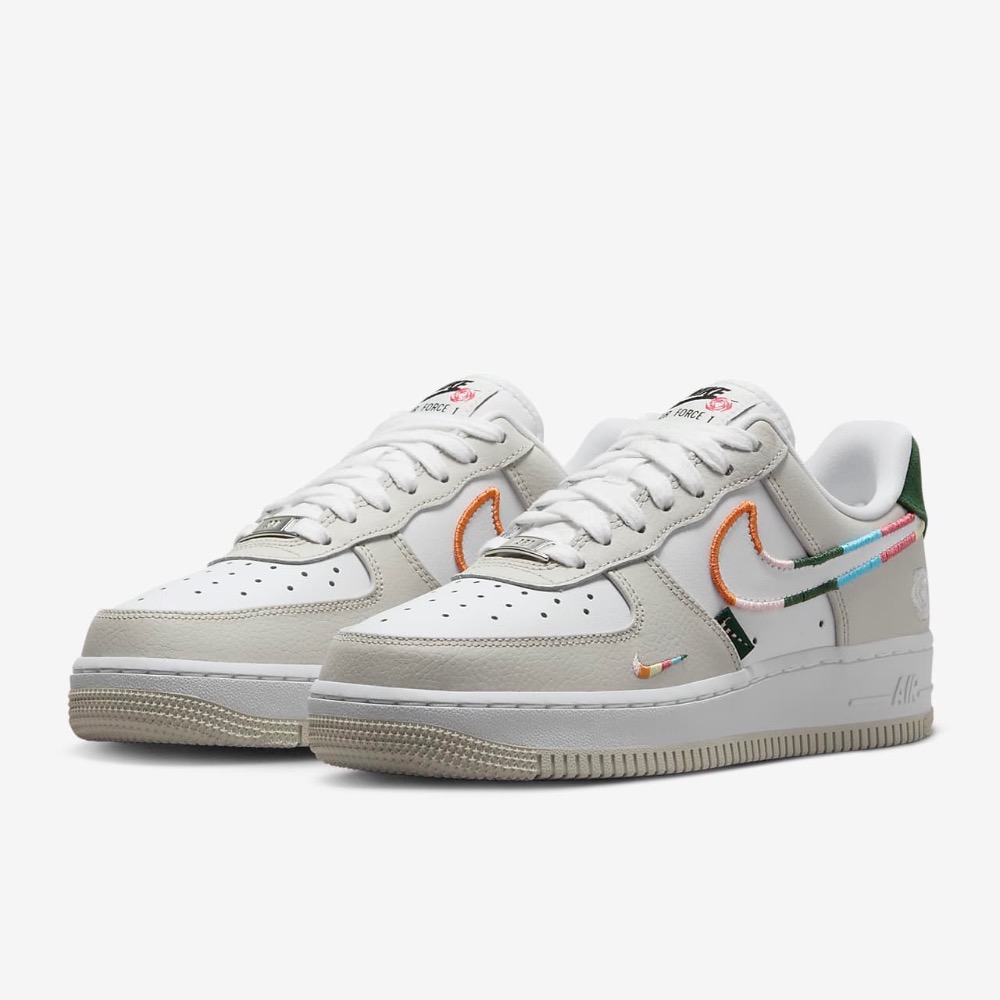 13代購 W Nike Air Force 1 07 SE 白灰 女鞋 休閒鞋 復古球鞋 AF1 FN8924-111-細節圖2