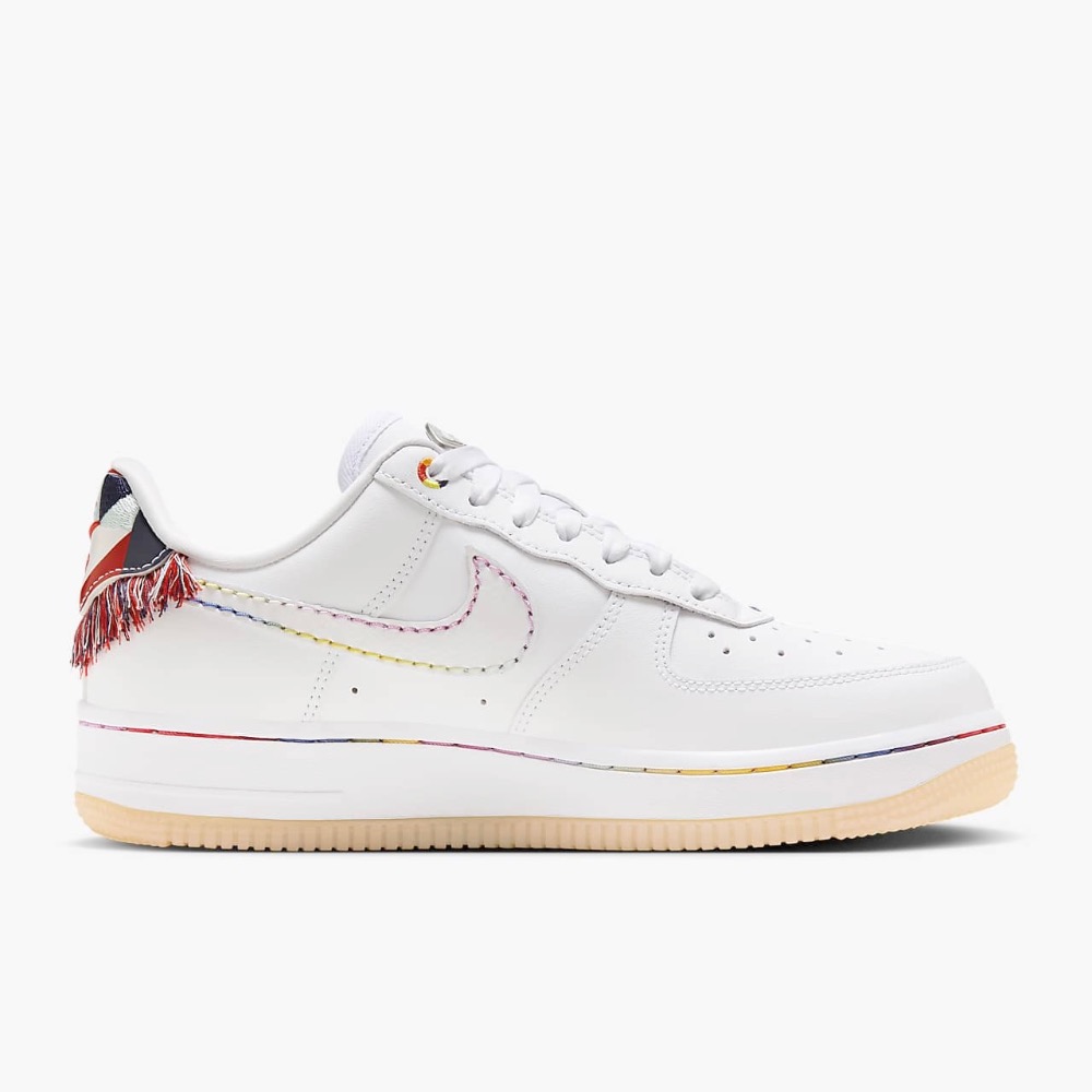 代購 Nike W Air Force 1 07 LX 白色 女鞋 休閒鞋 復古球鞋 AF1 流蘇 FN8918-111