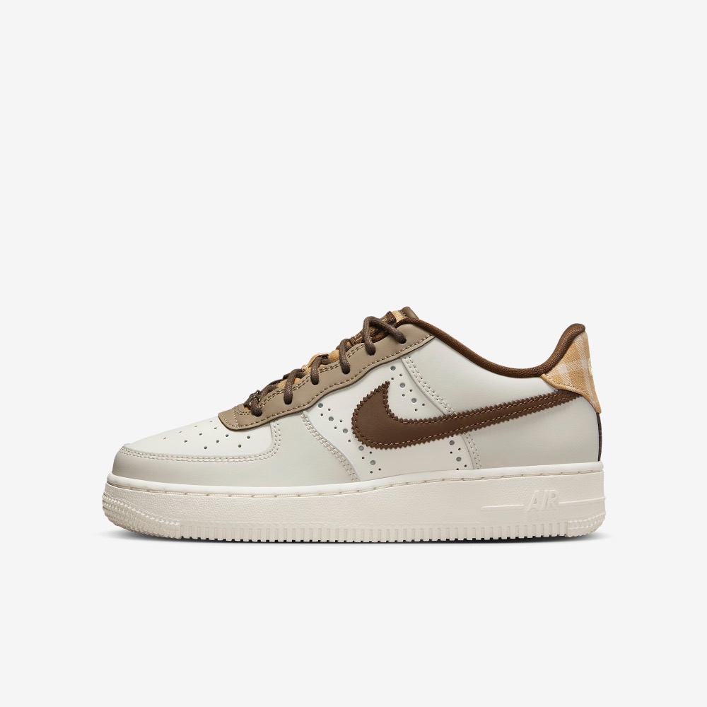 13代購Nike Air Force 1 LV8 GS 米白卡其大童鞋女鞋休閒鞋復古球鞋