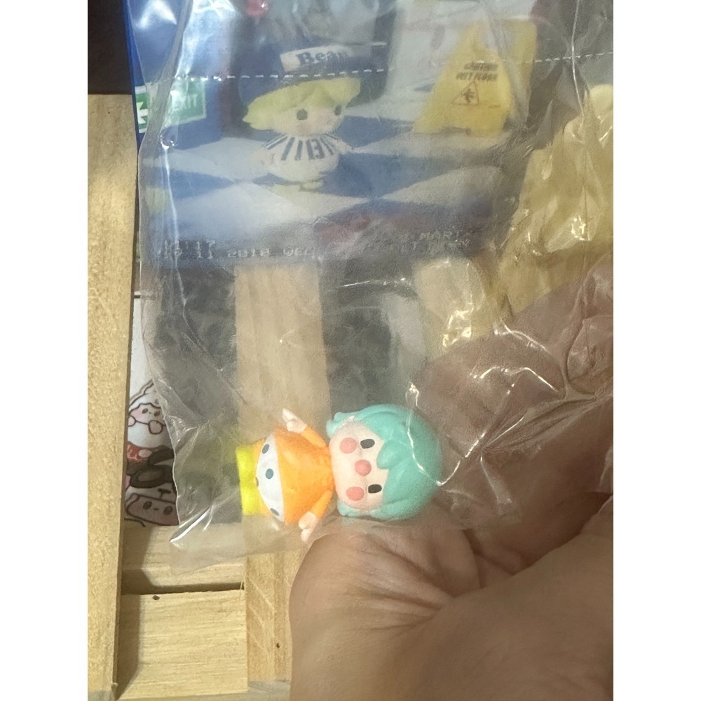 (半拆擺)POPMART 小甜豆 24小時便利店 確認款 報刊雜誌 盲盒-細節圖2