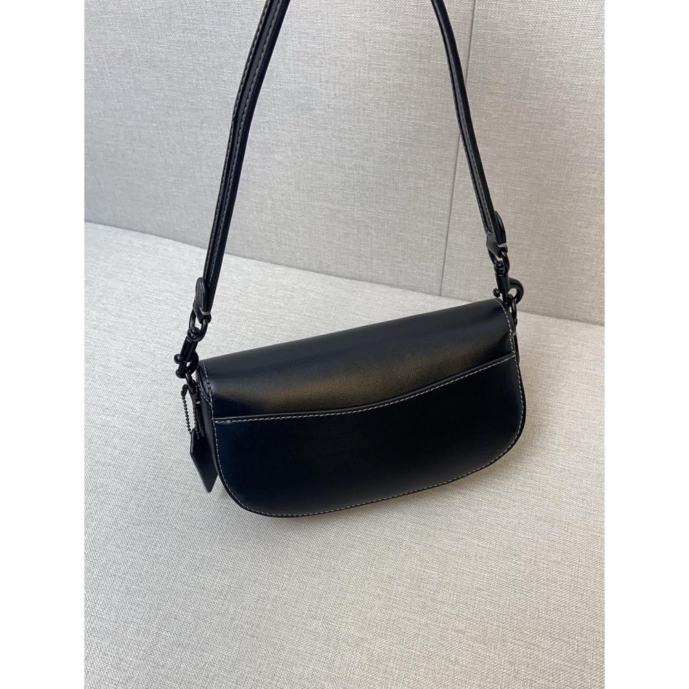 ✨美國代購✨特賣 COACH CR667 新款斜挎包 翻蓋單肩包 休閒女包-細節圖5