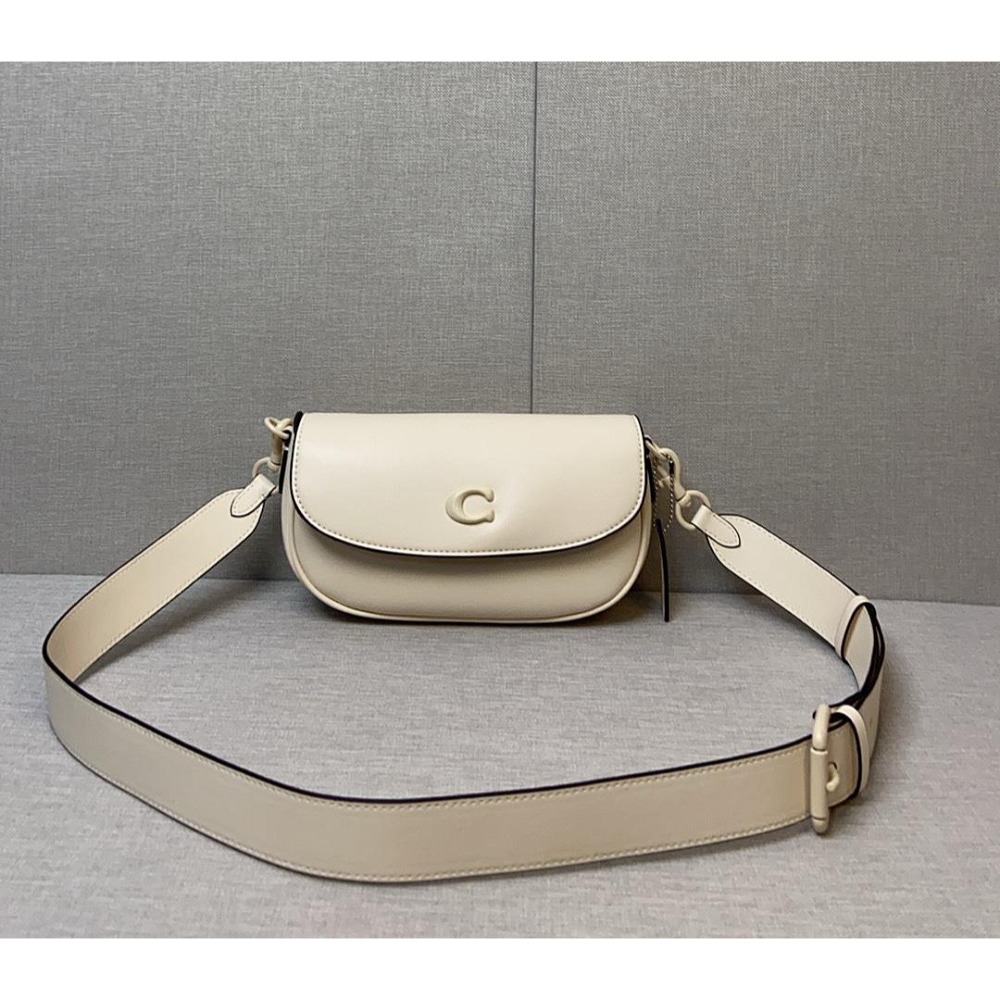 ✨美國代購✨特賣 COACH CR667 新款斜挎包 翻蓋單肩包 休閒女包-規格圖2