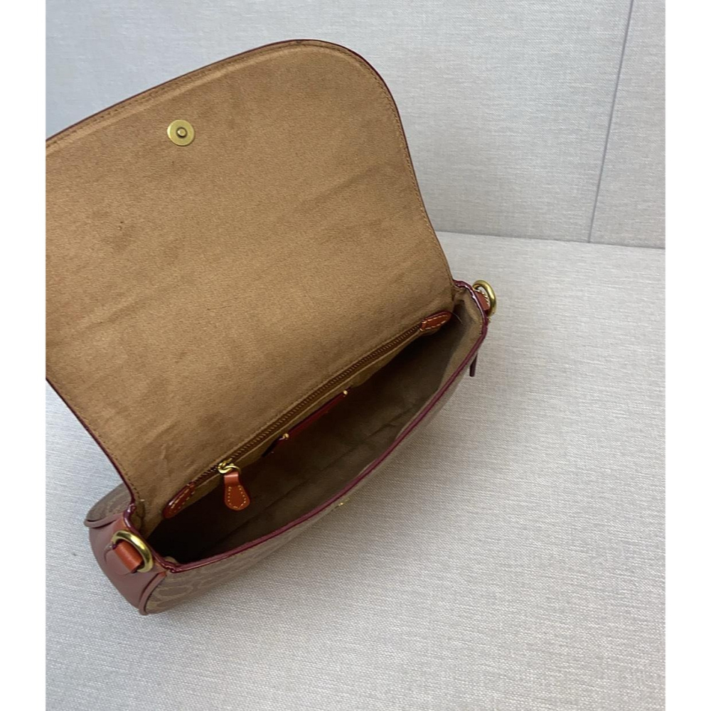 ✨美國代購✨特賣 COACH CV758 新款斜挎馬鞍包 翻蓋單肩包 休閒女包-細節圖8