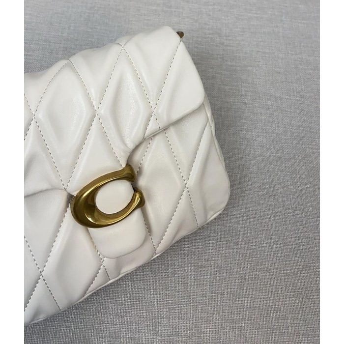 ✨美國代購✨特賣 COACH CW628 新款羊皮女包 迷你小包 菱格紋單肩包 翻蓋斜跨包 女包-細節圖10