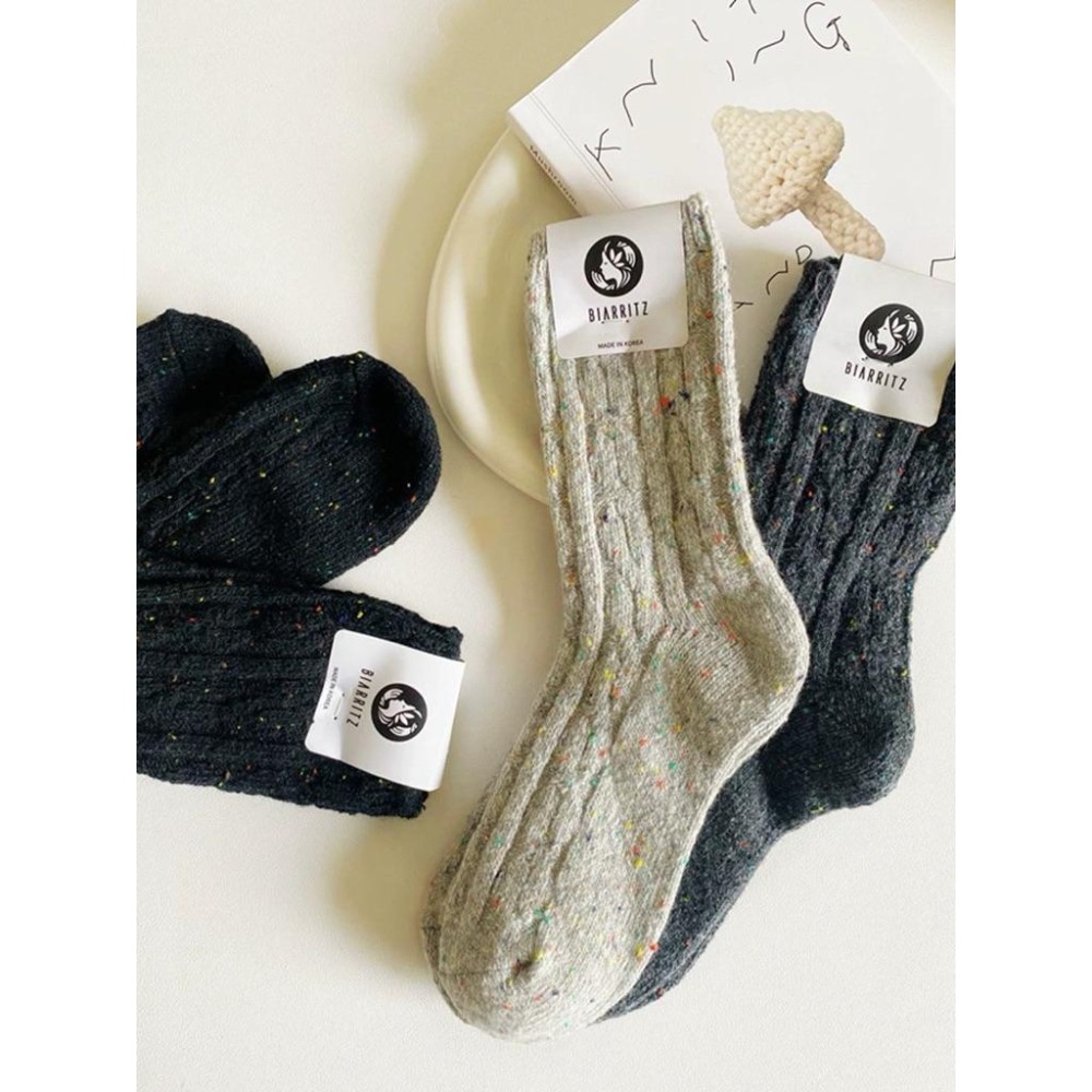 Poisson_korea🌟闆娘推薦選品🌟韓國製冬季麻花復古中筒襪 保暖厚襪  女襪-細節圖3