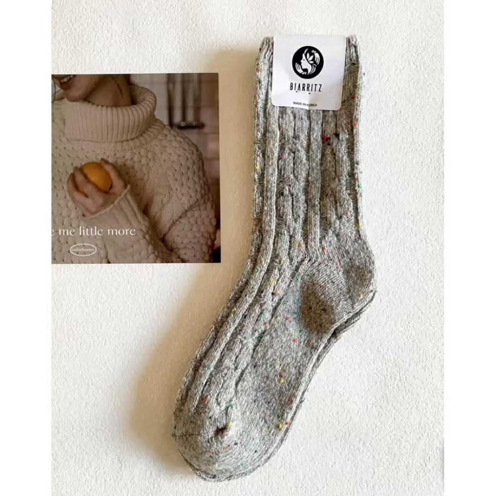 Poisson_korea🌟闆娘推薦選品🌟韓國製冬季麻花復古中筒襪 保暖厚襪  女襪-規格圖6