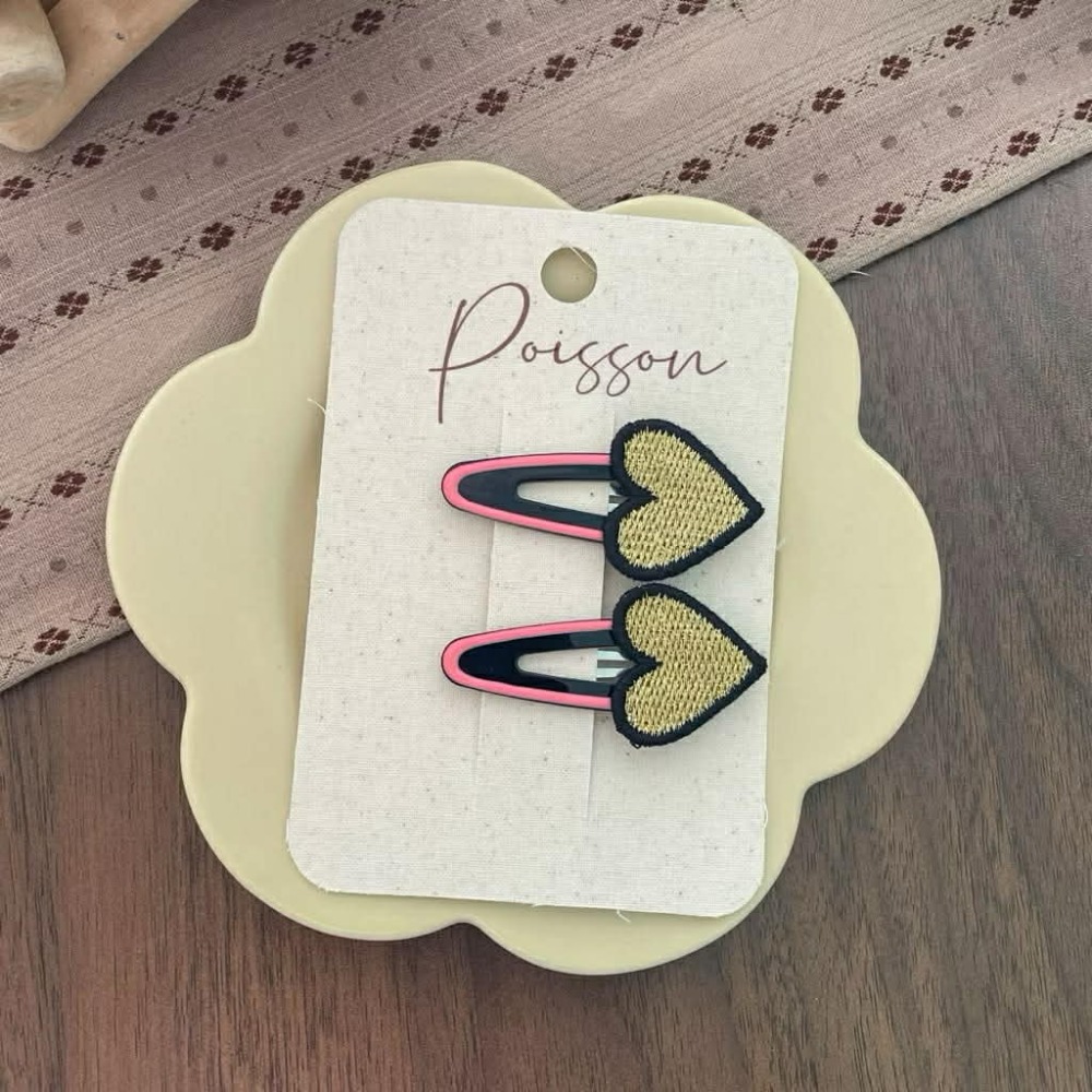 Poisson_korea韓國兒童髮飾 愛心刺繡可愛瀏海夾 髮夾組 女童髮飾-規格圖3