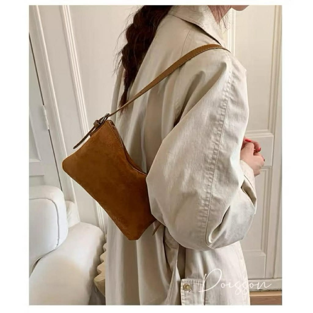Poisson_korea🌟闆娘推薦選品🌟韓國實用麂皮絨小包 手機包 斜背包-規格圖9