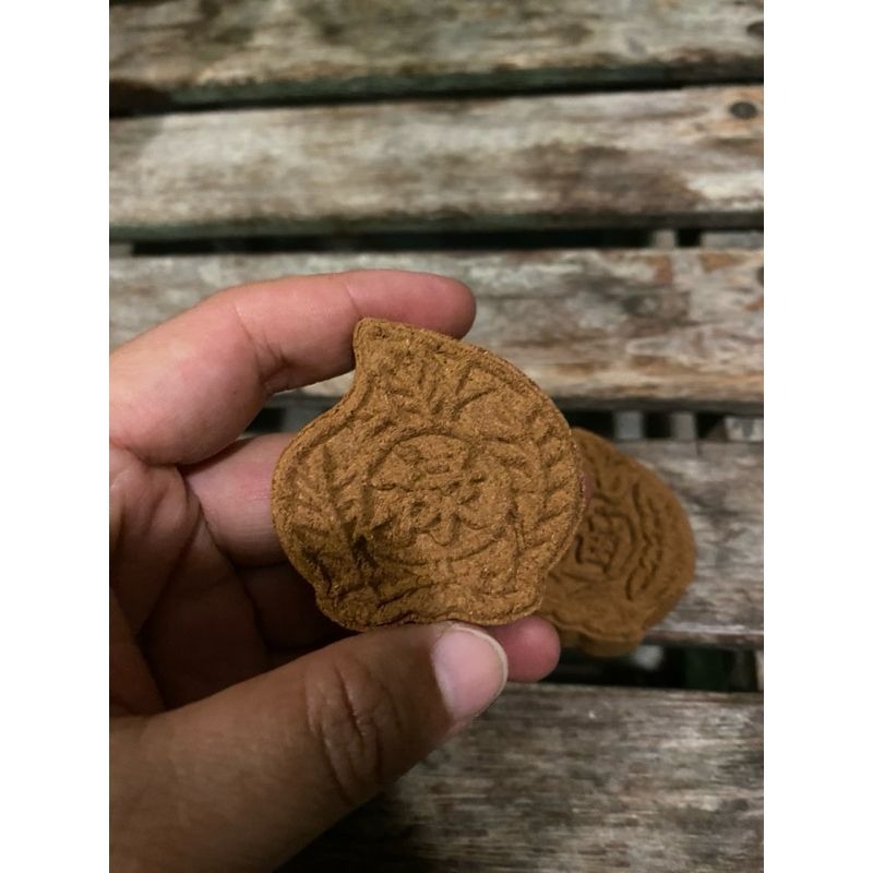 【尋根之橋】預購（梢楠/老山）神明香餅 手工壓模多少都會有小瑕疵 不介意再下標-細節圖3