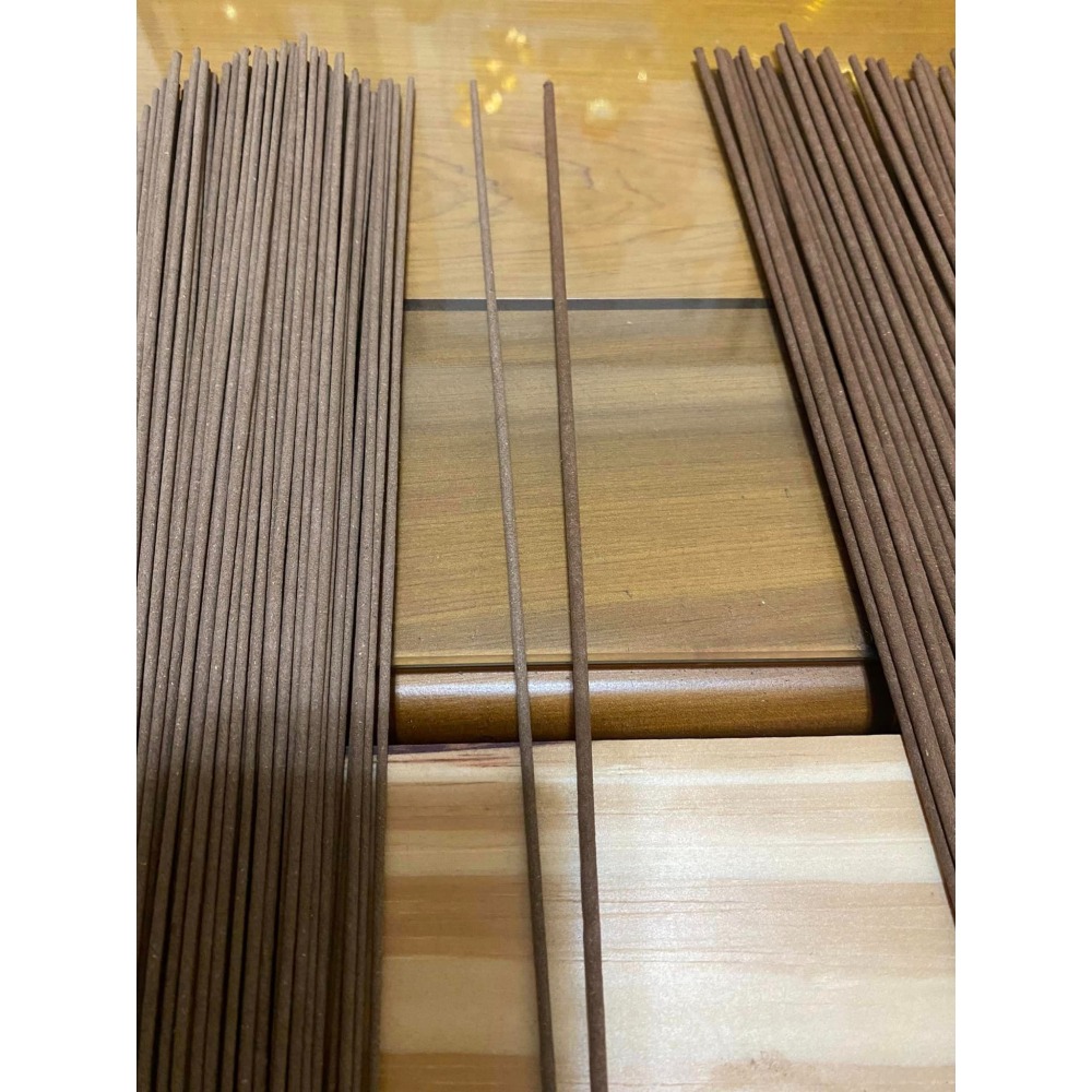 【尋根之橋】 天然細枝沉香不燙手-細條支數多 環保微煙/細枝 微煙特級  印尼沉香 星洲沉 立香一斤(600G)-細節圖2