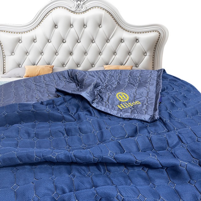 現貨【Hilton 希爾頓】石墨烯6D多層次透氣能量涼被/附小型行李袋-細節圖7