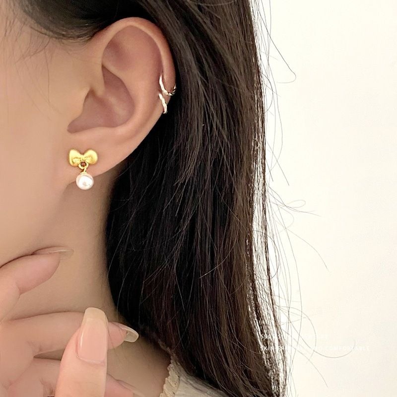 圓潤蝴蝶結珍珠耳針-細節圖4