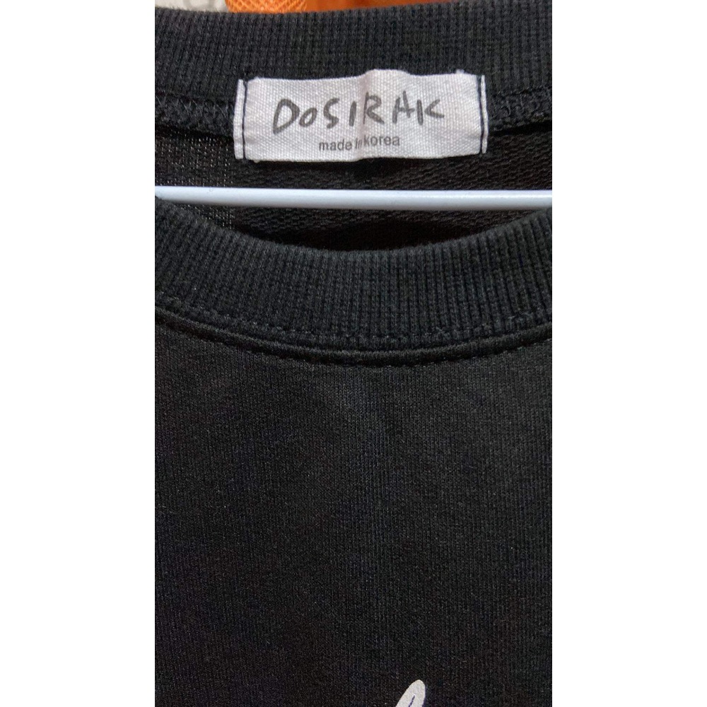 正韓黑色釘珠上衣-細節圖3