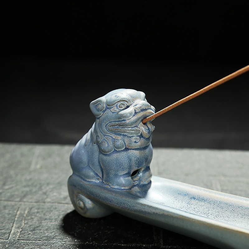 貔貅叼香香插 線香 線香座 陶瓷線香座 線香盤 臥香座 薰香座 香皿 插香座 香台 狻猊 招財 香氛-細節圖3