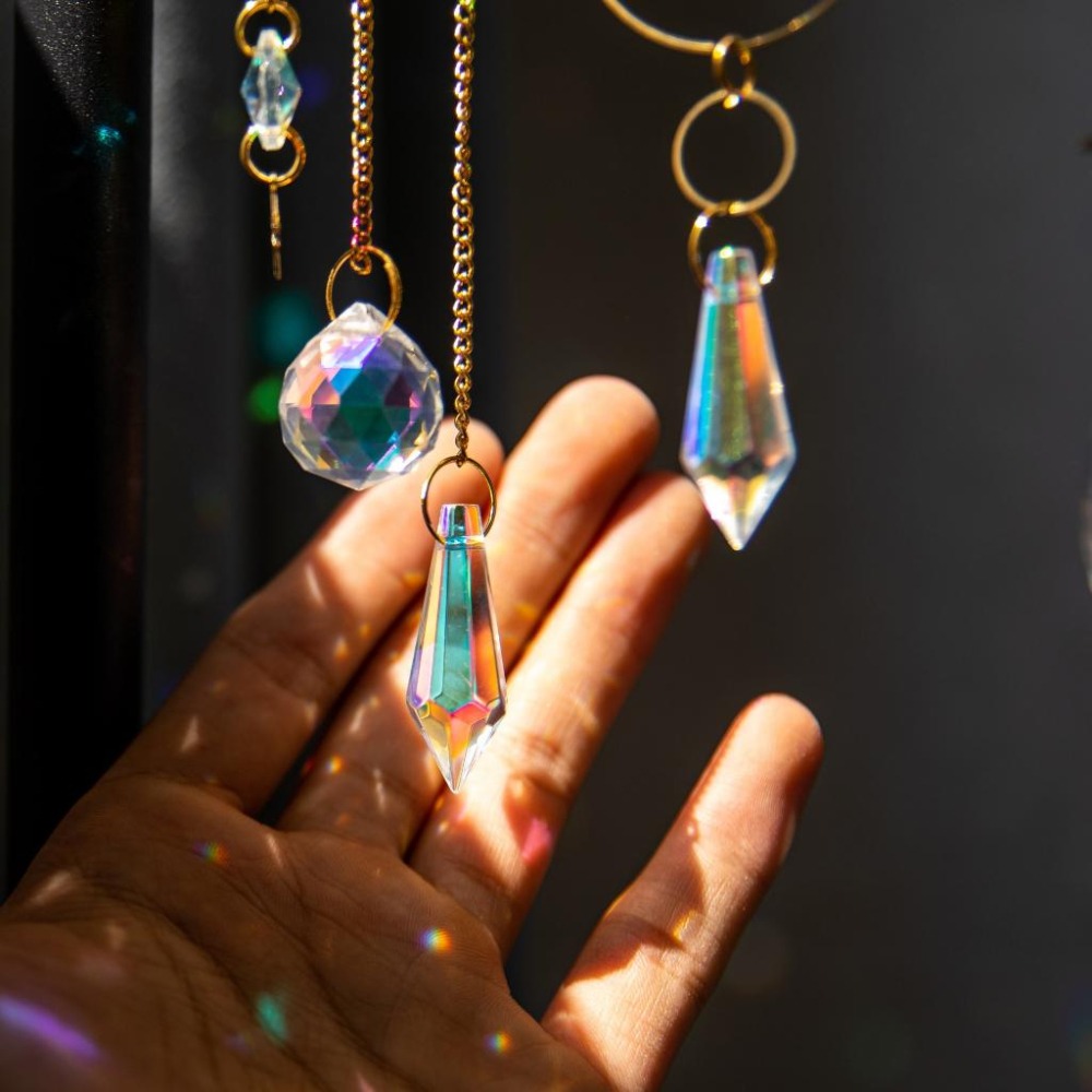 Suncatcher 黃銅 符號 水晶 風鈴 太陽捕手 空氣鳳梨 陽光 捕夢網 窗戶裝飾 吊墜 房間裝飾 居家裝飾 水晶-細節圖5