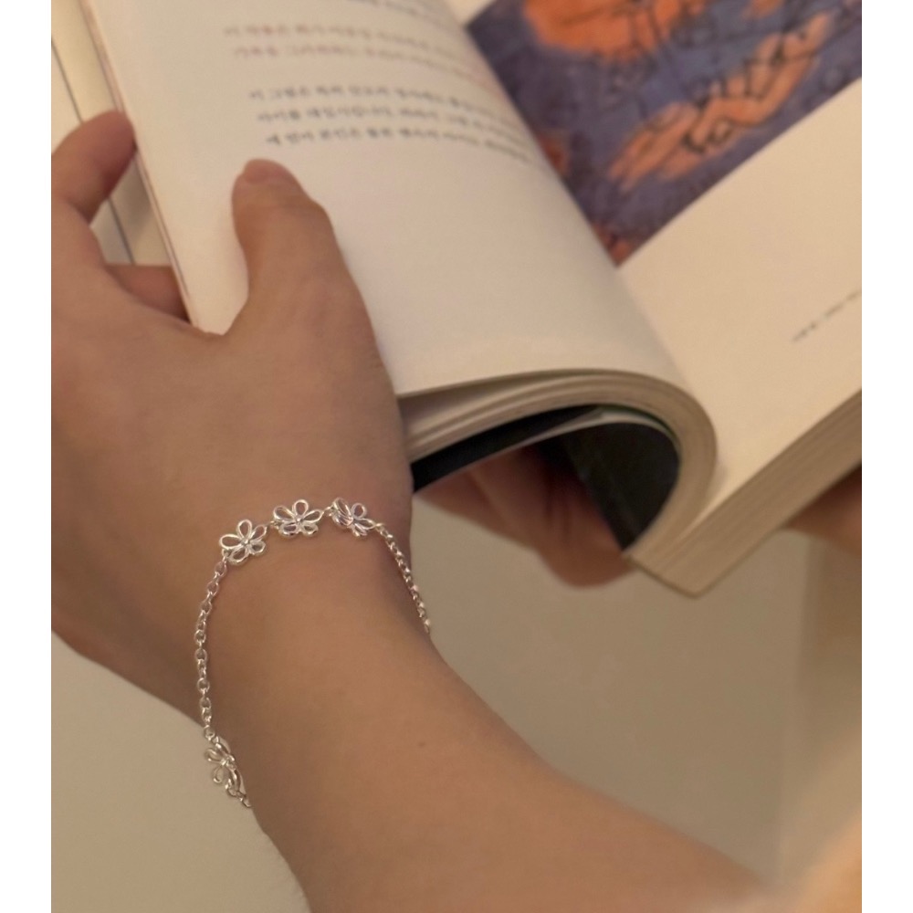 𝓶𝓮𝓵𝓸𝓼𝓮𝓵𝓮𝓬𝓽韓國預購 ღ925silver純銀 五瓣花銀飾手鏈-細節圖2