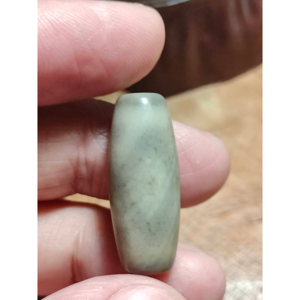 ㊙㊖⋩老山腳⋨㊖㊙藏區回流真品/灰皮老料特殊金剛三眼天珠/ Dzi047 灰皮風化漂亮，歡迎有綠人請供!!-細節圖3