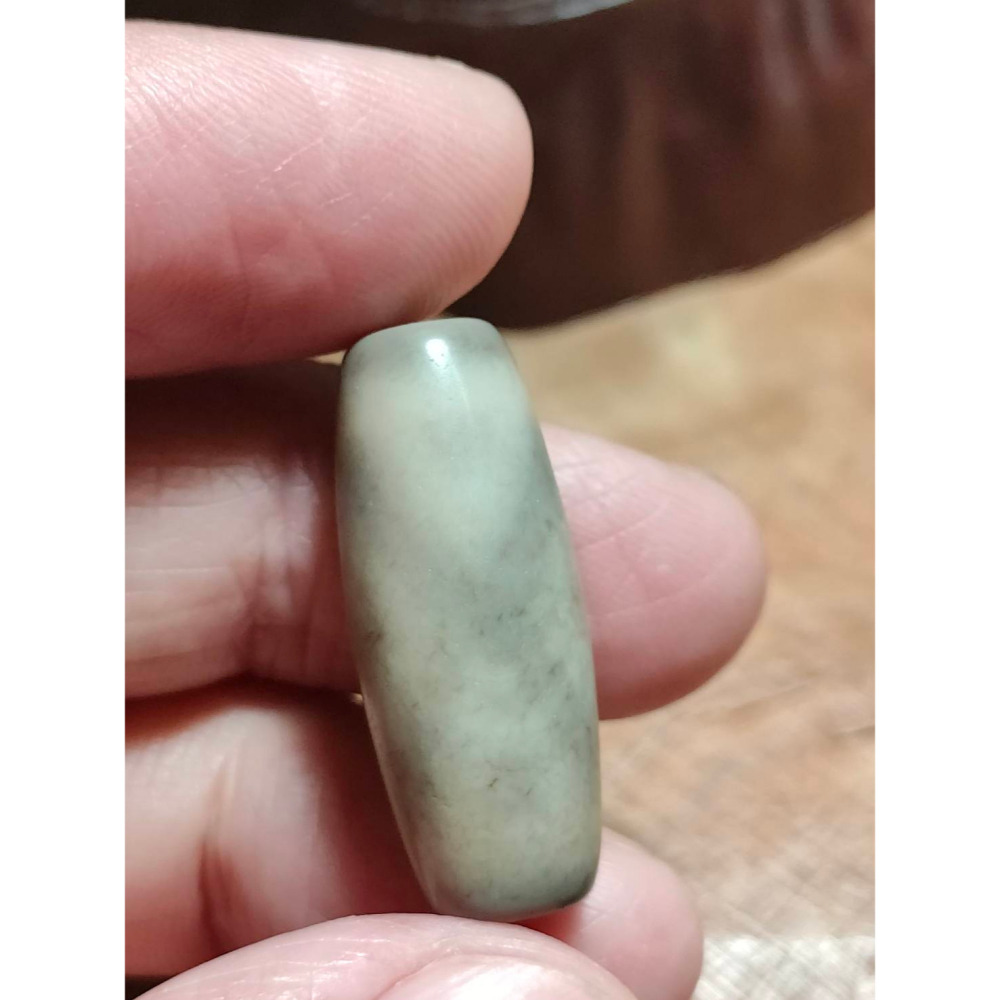 ㊙㊖⋩老山腳⋨㊖㊙藏區回流真品/灰皮老料特殊金剛三眼天珠/ Dzi047 灰皮風化漂亮，歡迎有綠人請供!!-細節圖4