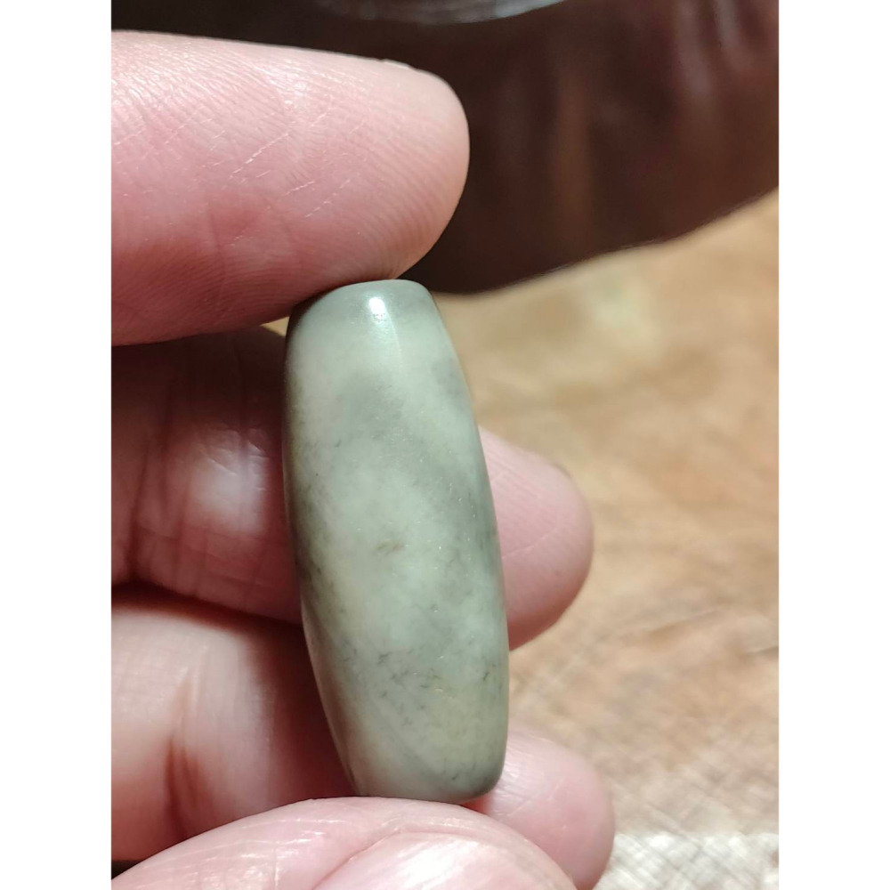 ㊙㊖⋩老山腳⋨㊖㊙藏區回流真品/灰皮老料特殊金剛三眼天珠/ Dzi047 灰皮風化漂亮，歡迎有綠人請供!!-細節圖5